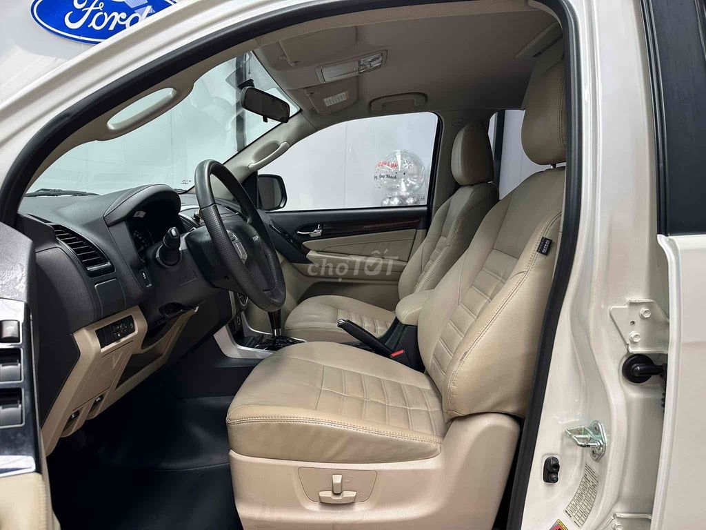 Isuzu Mu X 2018 1.9 4X2 AT. Mua bán Ô tô tại Thành phố Buôn Ma Thuột Đắk Lắk được đăng bởi Hiếu Đắk Lắk hình 8
