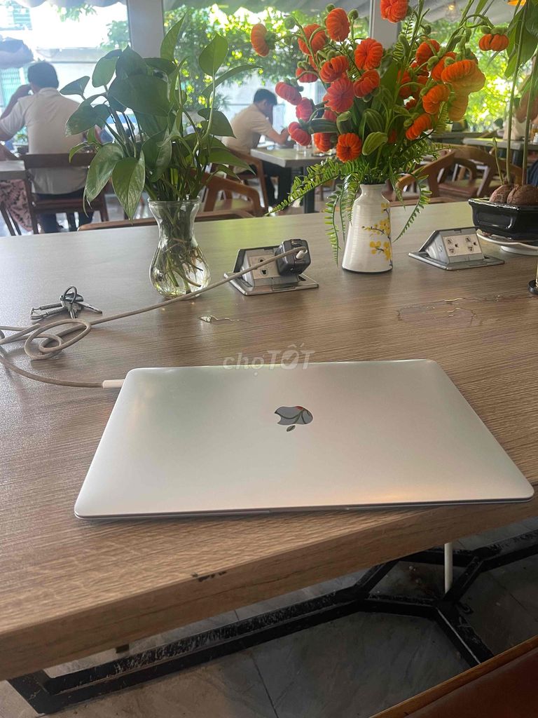 Apple Macbook Air 2019 i5 13 inch 8GB/256GB. Mua bán Laptop tại Quận Bình Tân Tp Hồ Chí Minh được đăng bởi HẢI hình 1