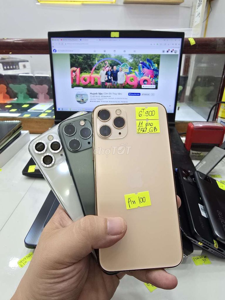 iPhone 11 Pro 64GB 256GB. Mua bán Điện thoại tại Thành phố Long Xuyên An Giang được đăng bởi Facebook Cầm Đồ Thúy Vân hình 1
