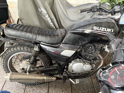 suzuki HJ 125 zin êm bs59 đã vô pô độ trầm ấm. Mua bán Xe máy tại Quận Thanh Khê Đà Nẵng được đăng bởi Xe cỏ zá rẻ