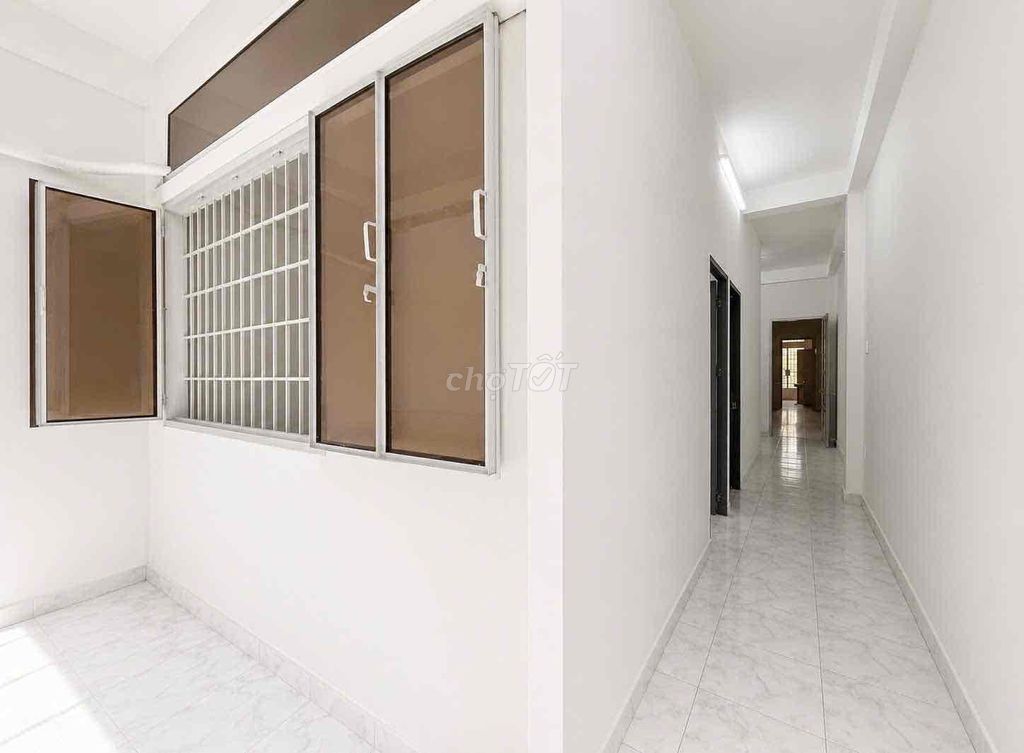 1 Căn *** 2PN nguyên tầng ngay Cộng Hoà 5.500.000