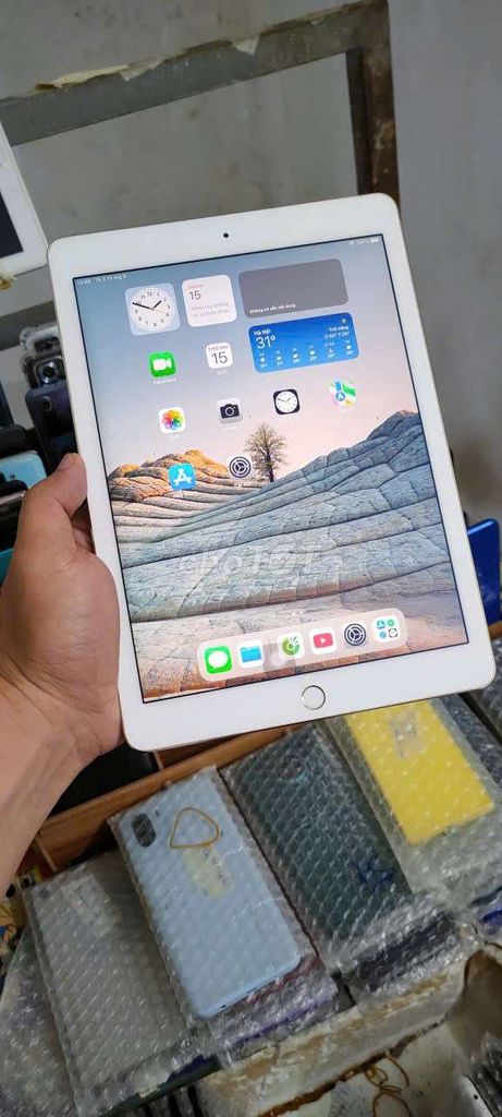 Apple iPad Air 2, 10inch, Siêu mỏng. Mua bán Máy tính bảng tại Quận Gò Vấp Tp Hồ Chí Minh được đăng bởi A LONG   nhận thanh toán THẺ TÍN DỤNG hình 1