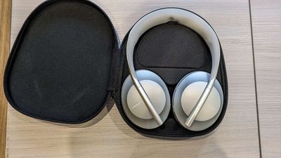 Bose noise cancelling headphones 700- Chính hãng