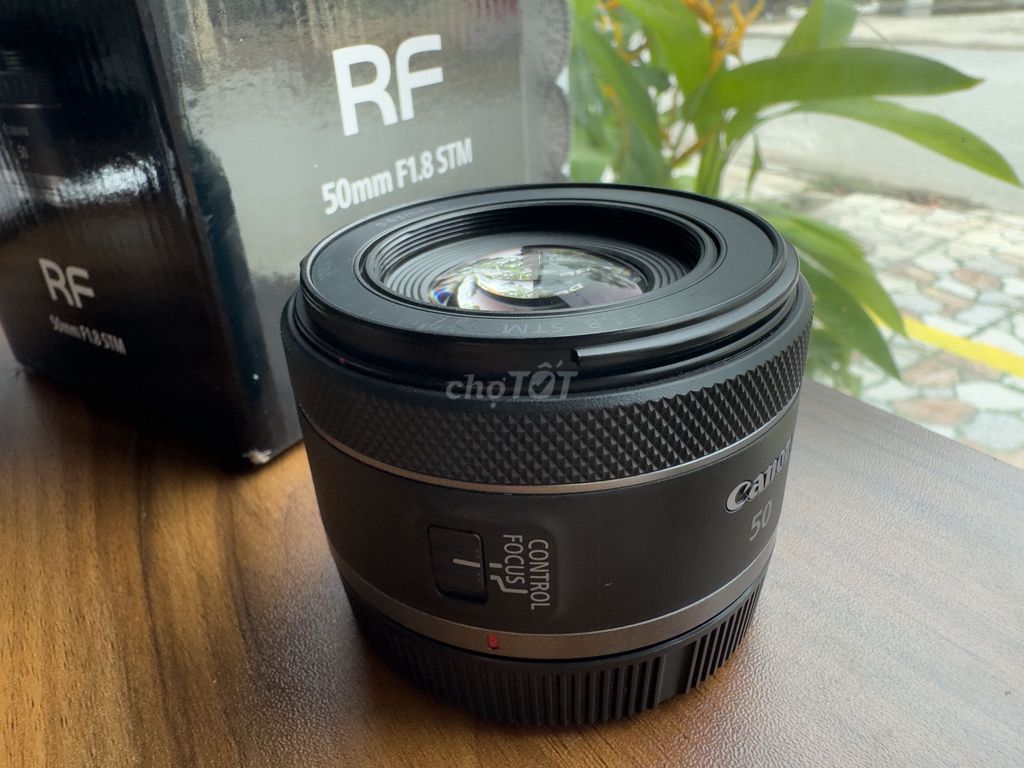 Ống kính Canon RF 50mm F1.8 STM Đen. Mua bán Máy ảnh, Máy quay tại Huyện Đức Huệ Long An được đăng bởi Phong Vũ hình 1