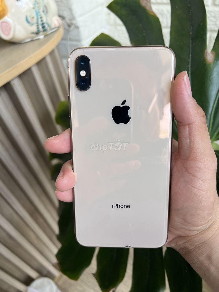 iPhone Xs Max 64GB Vàng 98% 2 SIM. Mua bán Điện thoại tại Quận 10 Tp Hồ Chí Minh được đăng bởi Tuấn hình 1
