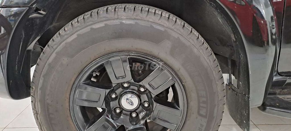Ford everest số tự động máy dầu cực đẹp mới. Mua bán Ô tô tại Huyện Hóc Môn Tp Hồ Chí Minh được đăng bởi Huỳnh chí tâm hình 3