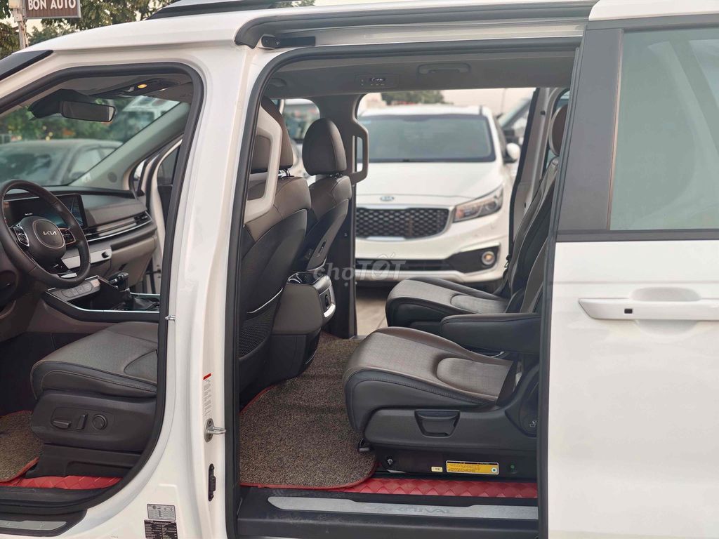 Kia Carnival 2024 2.2D Luxury - màu trắng. Mua bán Ô tô tại Quận Long Biên Hà Nội được đăng bởi BON AUTO hình 7