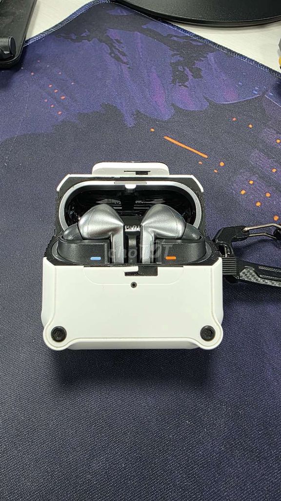 Tai nghe Samsung Galaxy Buds3 Pro Bạc. Mua bán Tivi, Âm thanh tại Quận Bắc Từ Liêm Hà Nội được đăng bởi Phúc Trần hình 1