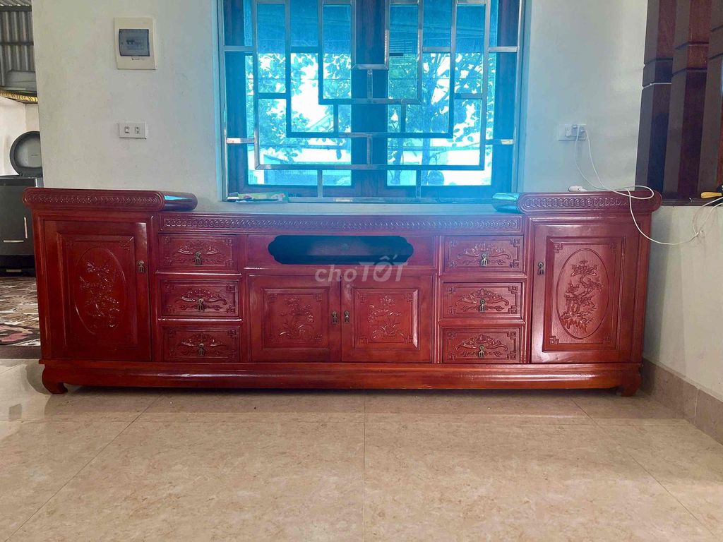 Kệ tivi Gỗ thịt Nâu đỏ 2m4. Mua bán Tủ, kệ gia đình tại Huyện Tiên Lãng Hải Phòng được đăng bởi Thu Huong hình 1