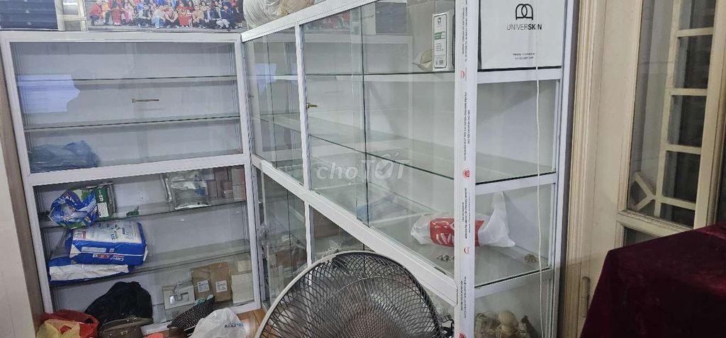 Tủ trưng bày Nhôm kính Trắng 1.85m x 1.2m. Mua bán Tủ, kệ gia đình tại Quận Ba Đình Hà Nội được đăng bởi Phương hình 1