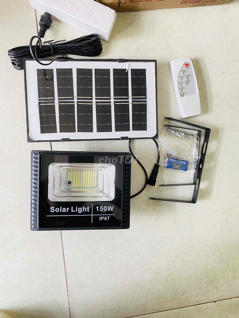 pass 5 bộ đèn năng lượng 150w mới full ạ