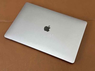 macbook pro 2019 16” còn rất mới