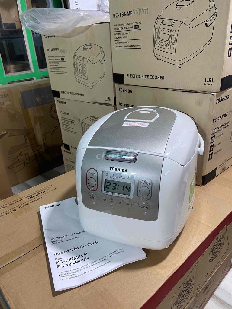 Nồi cơm điện tử Toshiba 1.8lít RC-18NMFVN Thái Lan