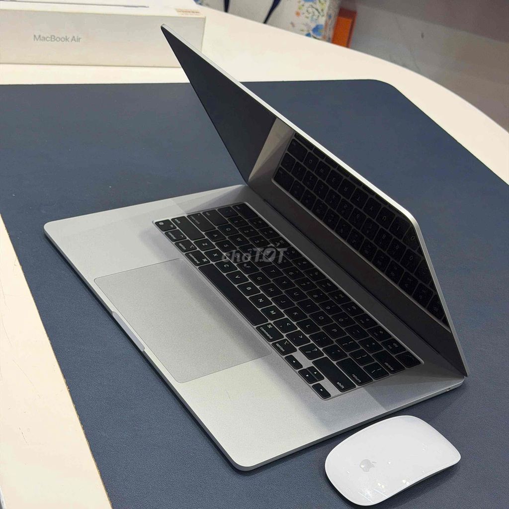 MacBook Air M3 15 inch 16GB/256GB 99%. Mua bán Laptop tại Quận Ninh Kiều Cần Thơ được đăng bởi Minh Phát hình 1