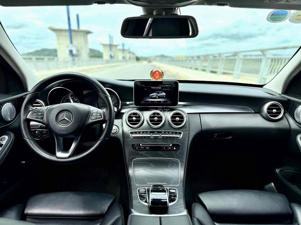 Mercedes Benz C Class 2018 C200 - Cực Đẹp. Mua bán Ô tô tại Thành phố Quảng Ngãi Quảng Ngãi được đăng bởi Trần Minh Thông hình 10