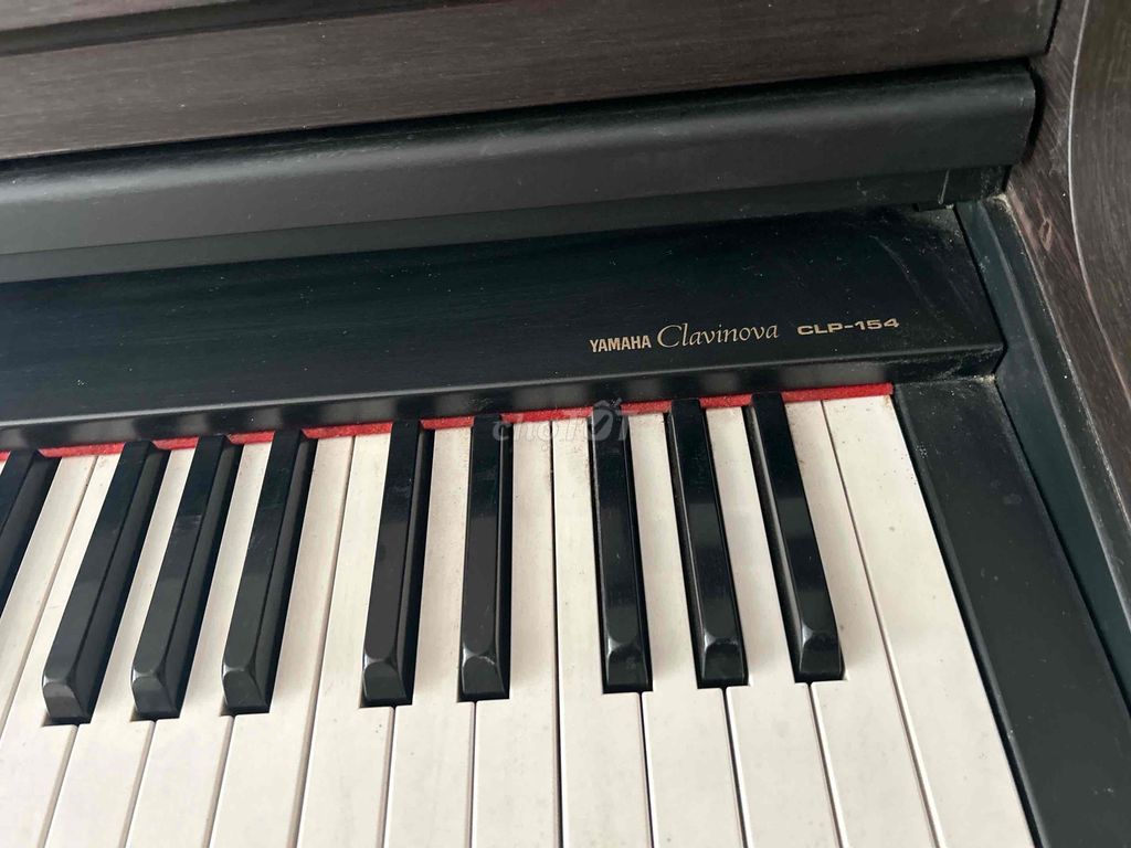 Lớp nhạc thanh lý Piano Yamaha CLP 154