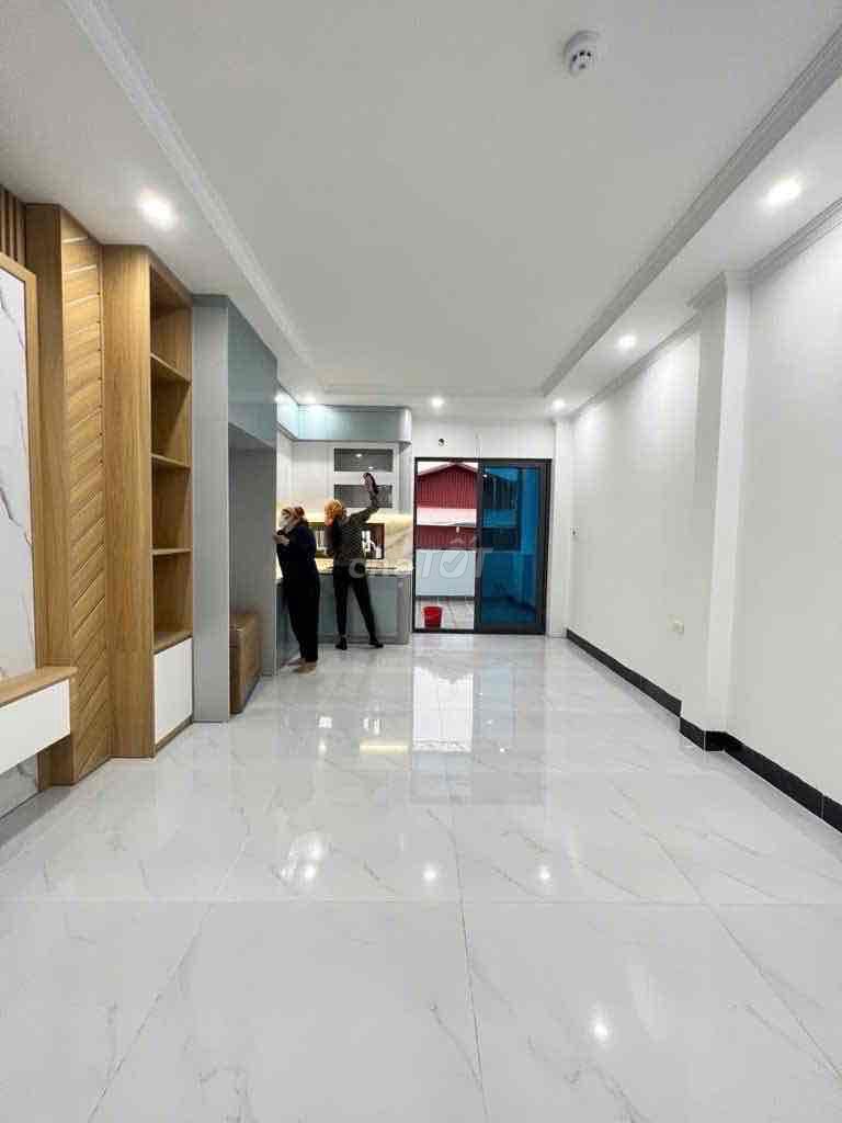 Bán Nhà Khương Hạ, 45m2*6Tầng, Thang Máy, Ngõ Thông,3 Bước Chân Ra Phố