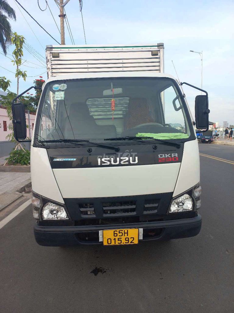 Xe tải Isuzu 2t3 đời 2022