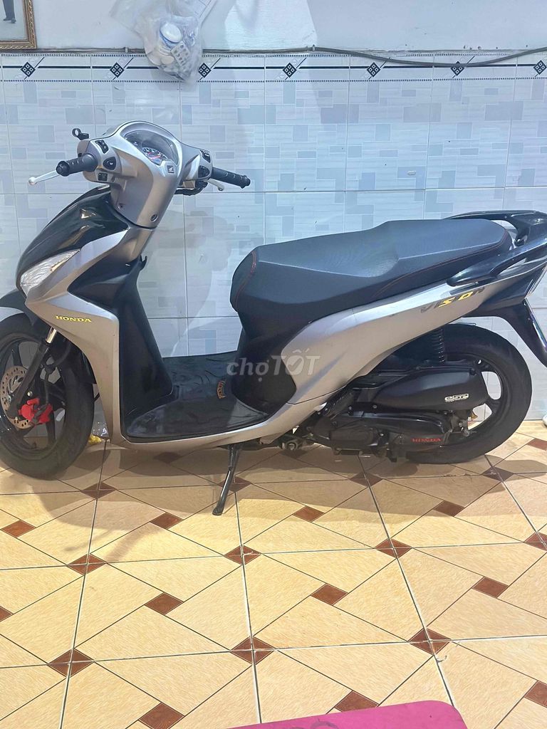 Honda Vision 2018 Серый серебристый 21353 км