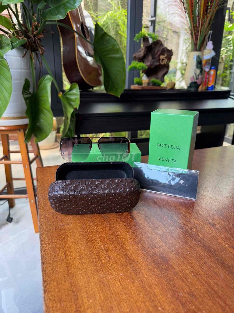 kính bottega full box thẻ