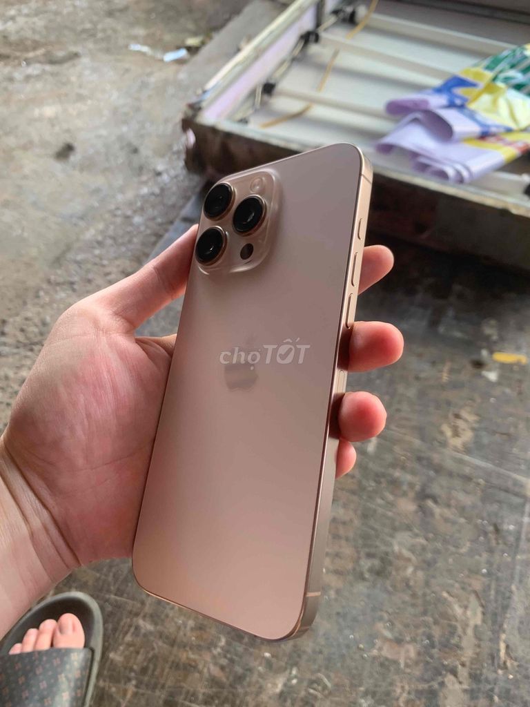 Apple iPhone 16 Pro Max 256GB Vàng. Mua bán Điện thoại tại Quận Hà Đông Hà Nội được đăng bởi Lee Sun  hình 1