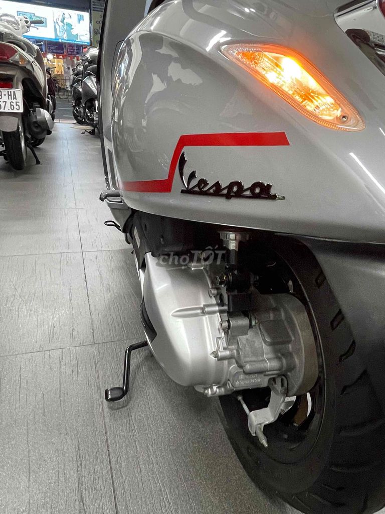 Vespa spint 100%  chính chủ. Mua bán Xe máy tại Quận Phú Nhuận Tp Hồ Chí Minh được đăng bởi DŨNG HOÀNG  hình 3