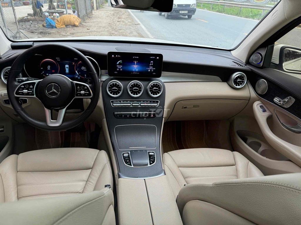 Mercedes Benz GLC 2021 300 4MATIC - 58000 km. Mua bán Ô tô tại Huyện Thường Tín Hà Nội được đăng bởi Thành Đạt hình 8