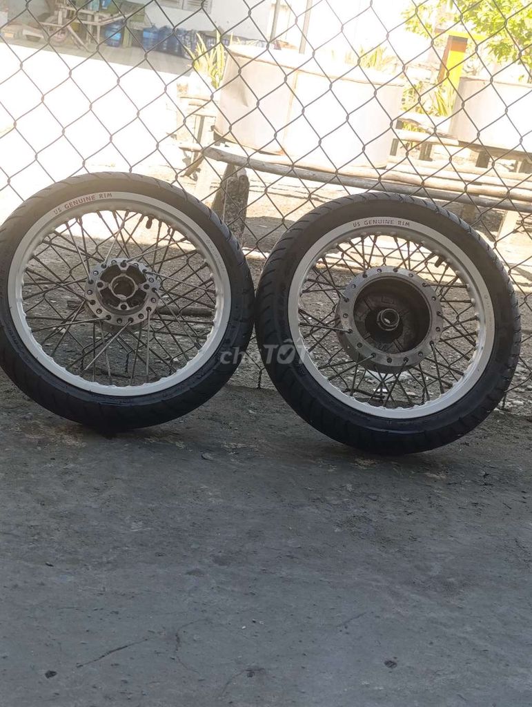 Bánh căm xe máy Vision Kim loại Bạc. Mua bán Phụ tùng xe tại Huyện Cần Đước Long An được đăng bởi Sóng Gió hình 2