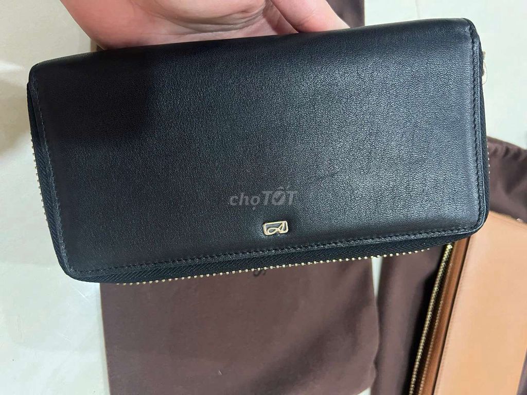 Ví cầm tay Valentino Creations Da Đen Mới 98%. Mua bán Túi xách tại Quận Bình Tân Tp Hồ Chí Minh được đăng bởi Ngọc Lan hình 1