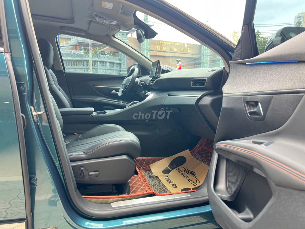 Peugeot 3008 Premium 2024 - 9386km. Mua bán Ô tô tại Quận 3 Tp Hồ Chí Minh được đăng bởi VÕ NGỌC HOÀNG hình 8