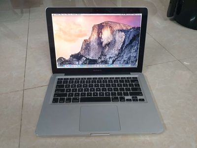 Macbook pro 2011 13 inch MC700 i5 2.3g. 4g 250g