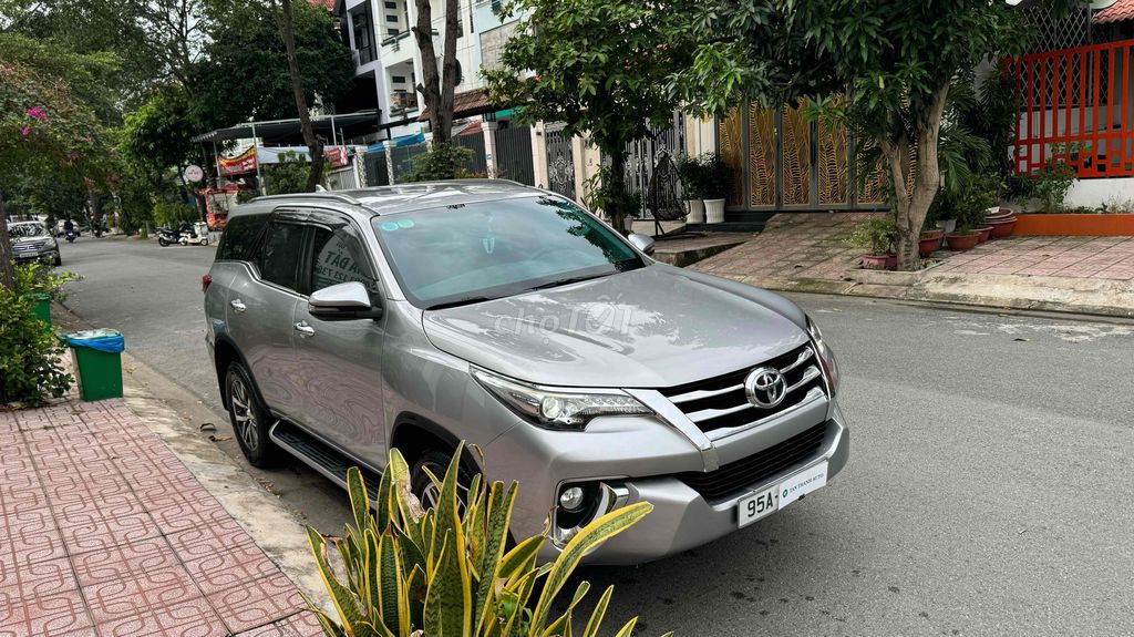 Toyota Fortuner 2.8V 4x4 AT 2019, odo 84k dầu nhap. Mua bán Ô tô tại Huyện Bình Chánh Tp Hồ Chí Minh được đăng bởi TAN THANH AUTO hình 4