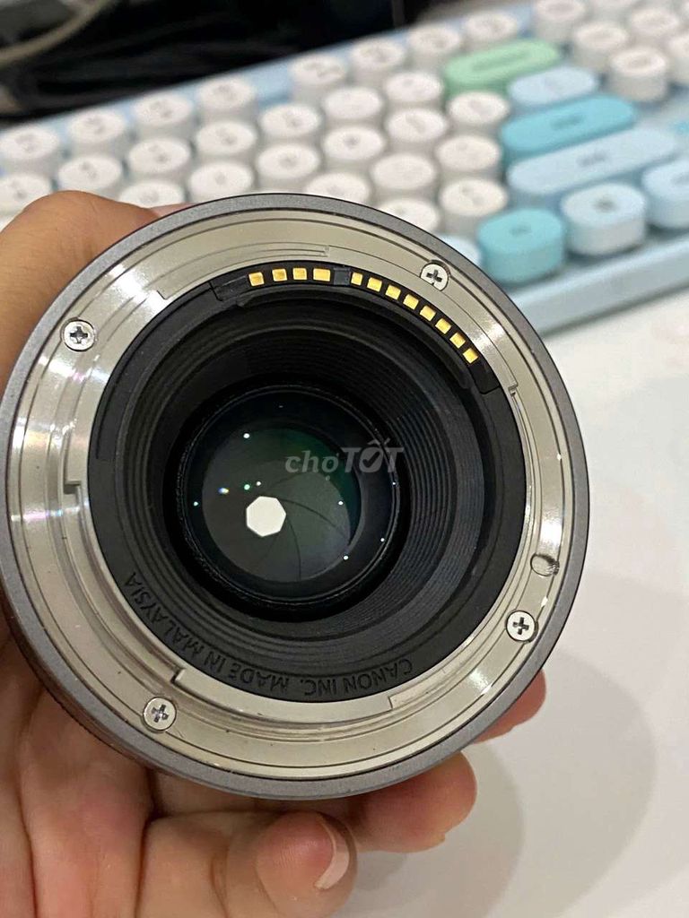 Ống kính Canon RF 50mm f1.8 STM Đen. Mua bán Máy ảnh, Máy quay tại Thành phố Buôn Ma Thuột Đắk Lắk được đăng bởi Quoc Truong hình 1