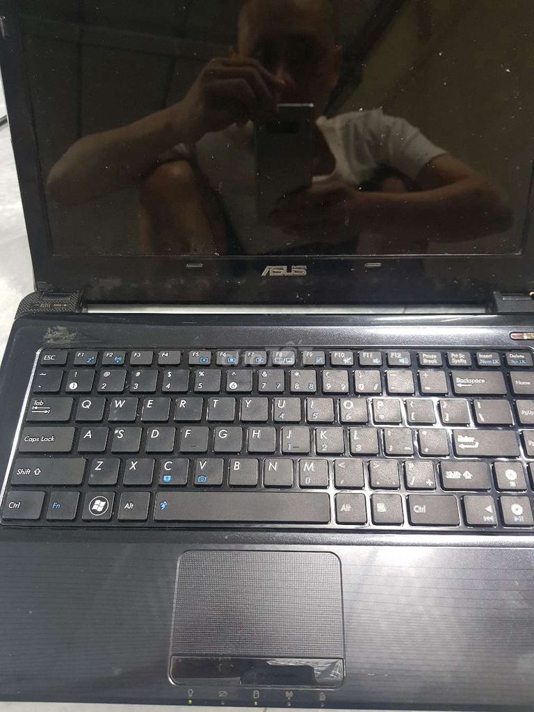 Laptop ASUS Core i5 bật chỉ sáng đèn quạt chạy. Mua bán Laptop tại Quận Hoàng Mai Hà Nội được đăng bởi Long hình 1