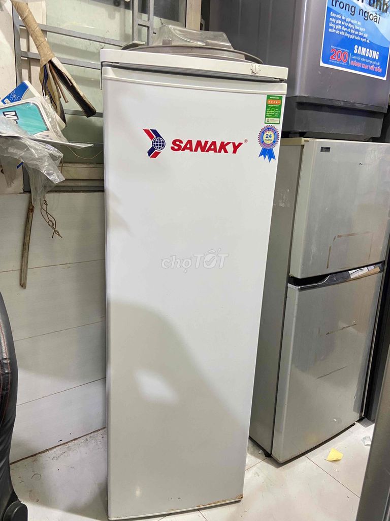 tủ đông đứng sanaky 300l