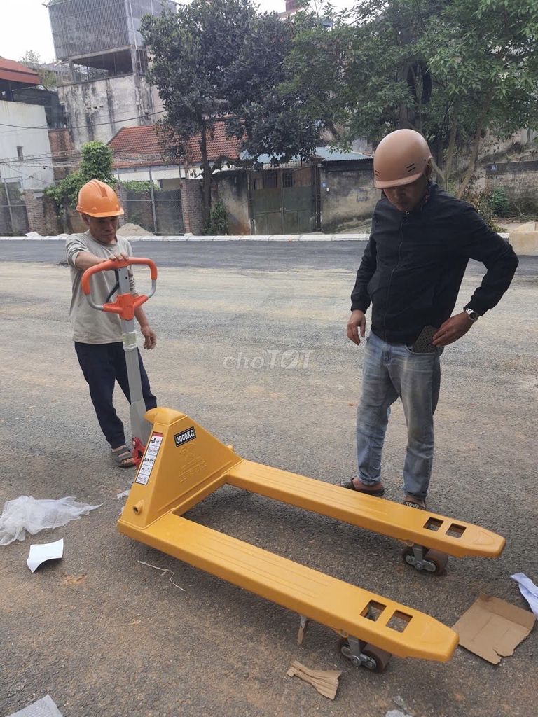 Xe nâng tay 3 tấn WORKMATES. Mua bán Đồ chuyên dụng, Giống nuôi trồng tại Quận Hoàng Mai Hà Nội được đăng bởi Nguyễn Tuyết hình 1