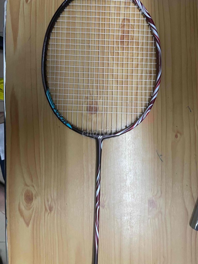 yonex Astrox 100 tour