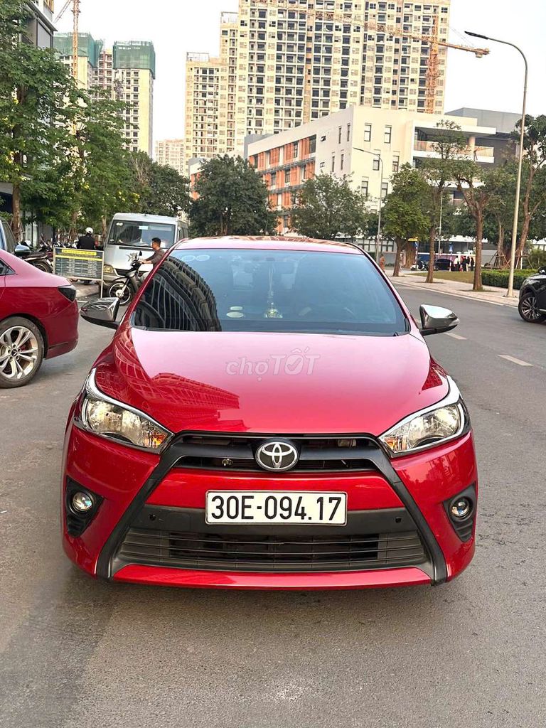 Toyota Yaris 1.5 bản E màu Đỏ. Mua bán Ô tô tại Quận Long Biên Hà Nội được đăng bởi Ngô hùng hình 1