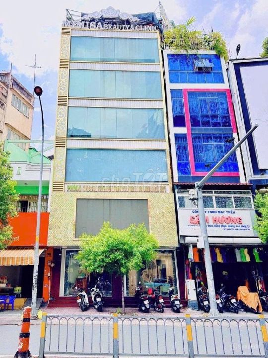 Cho thuê MT kinh doanh Nguyễn Cư Trinh,Quận 1. Dt: 8 x 20m.Gía 90tr/th