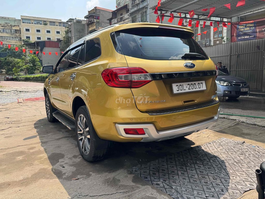 Ford Everest 2019 Titanium 2.0L 4x4 AT - 95000 km. Mua bán Ô tô tại Quận Hai Bà Trưng Hà Nội được đăng bởi Hoàng Ngọc Hiển hình 1