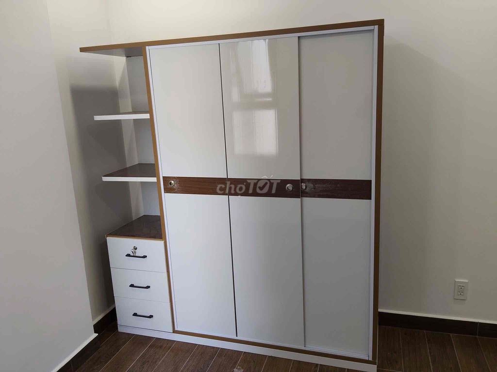 Tủ quần áo Nhựa Đài Loan 1m65x1m8. Mua bán Tủ, kệ gia đình tại Quận 4 Tp Hồ Chí Minh được đăng bởi Hong Le hình 1