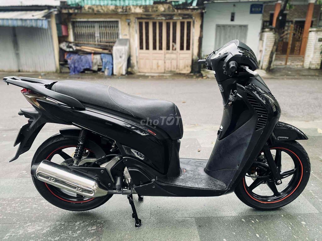 SH 125 ý , nhập 3 cục , máy rin ,odo chuẩn 50ngàn. Mua bán Xe máy tại Thành phố Huế Thừa Thiên Huế được đăng bởi Trần Quý hình 5