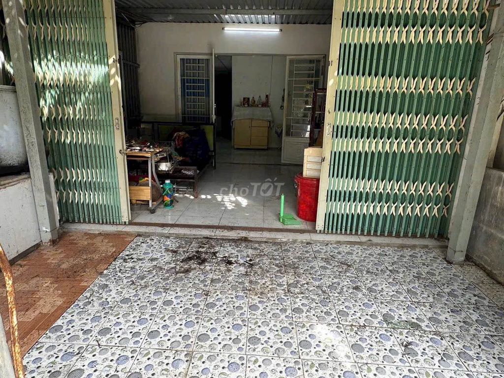 Bán nhà cấp 4 Định Hoà, TDM, 100m2, 1.6 tỷ
