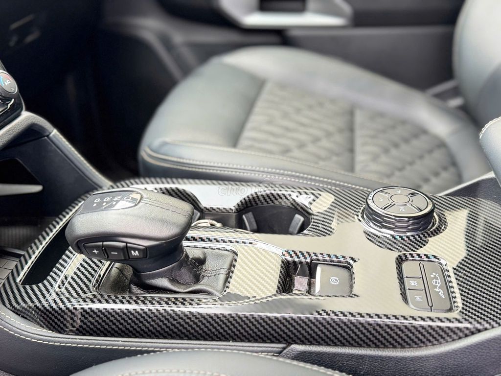 Ford Everest 2024 Platinum Trắng 26000 km. Mua bán Ô tô tại Quận 3 Tp Hồ Chí Minh được đăng bởi Duy Vỹ hình 6