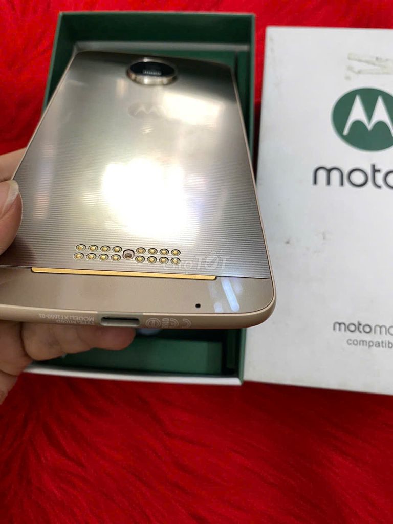 MOTO Z  (XT1650) THIẾT KẾ MỎNG MẠNH MẼ , NEW BOX. Mua bán Điện thoại tại Quận Tân Bình Tp Hồ Chí Minh được đăng bởi LUCKY PHONE VN hình 1