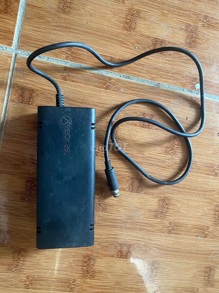 Cục nguồn Xbox 360 Slim Đen. Mua bán Thiết bị chơi game tại Quận Thanh Khê Đà Nẵng được đăng bởi Mr Bin hình 1