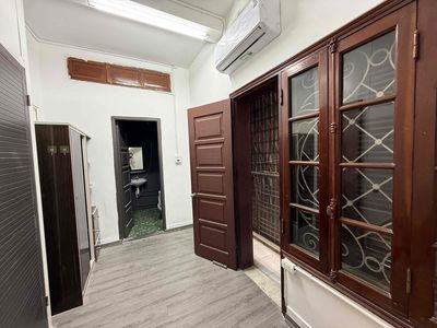 phòng 3,2tr có ban công cửa sổ thoáng vskk an ninh tốt pccc