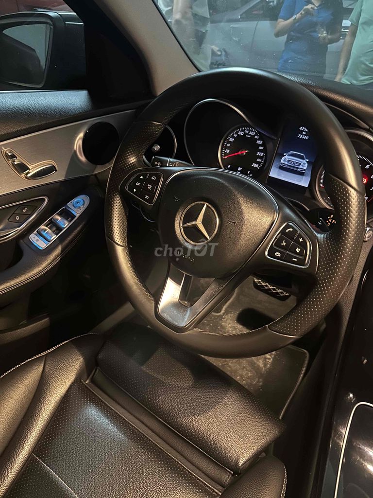 Mercedes Benz C200 2016 - 75000 km. Mua bán Ô tô tại Huyện Nhà Bè Tp Hồ Chí Minh được đăng bởi Trang Võ hình 6