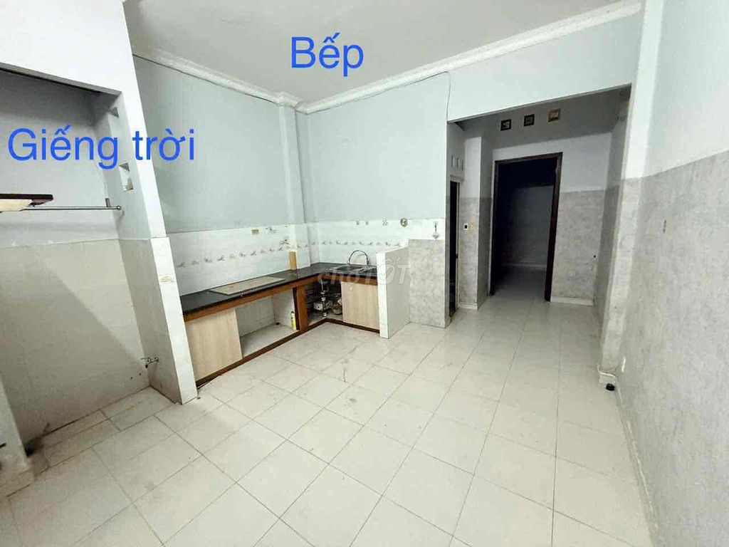 Дом в переулке Хюинь Тхьен Лок, 4х17м, 2 спальни