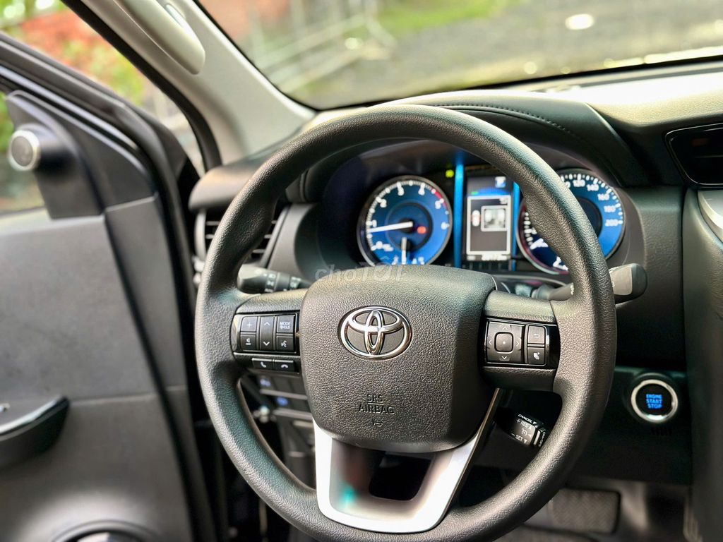 Toyota Fortuner 2024  - 20000 km. Mua bán Ô tô tại Quận 7 Tp Hồ Chí Minh được đăng bởi Giang Đỗ hình 5